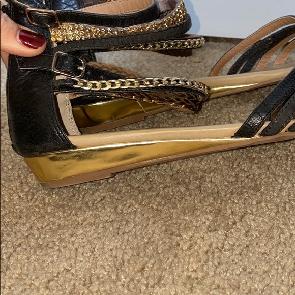 sandals - Picture 6 of 12